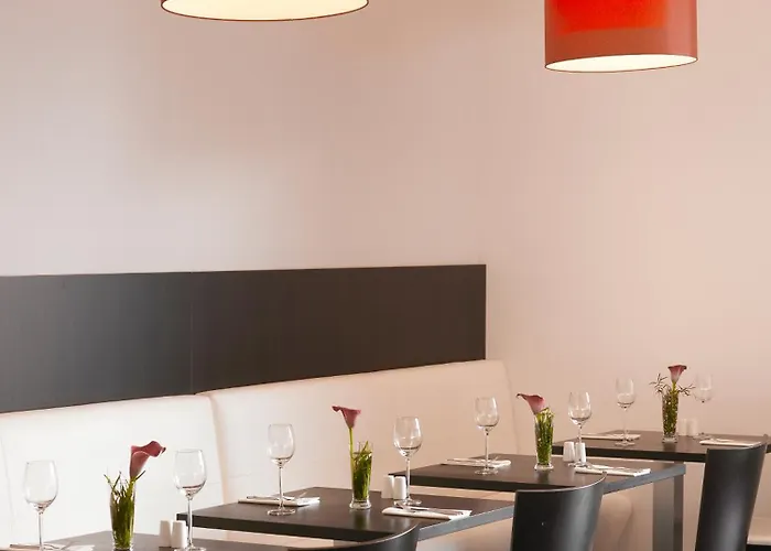 Отель Park Plaza