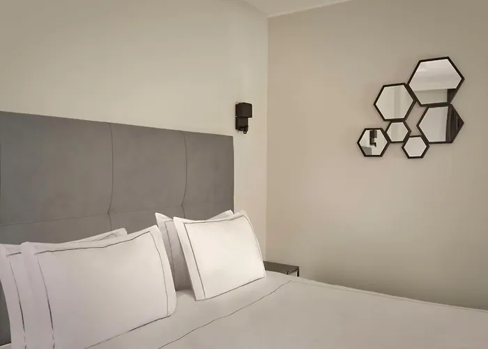 Отель Park Plaza 4*