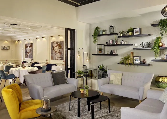 Отель Park Plaza 4*