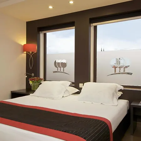 Park Plaza Hotel 4*