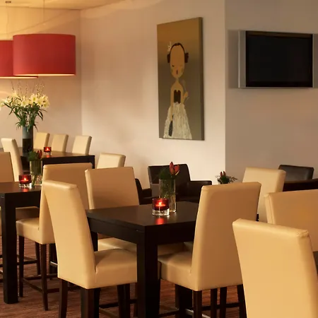 Park Plaza Hotel 4*