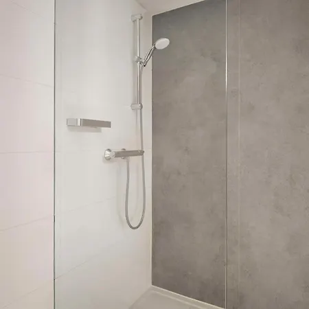 Park Plaza Hotel 4*