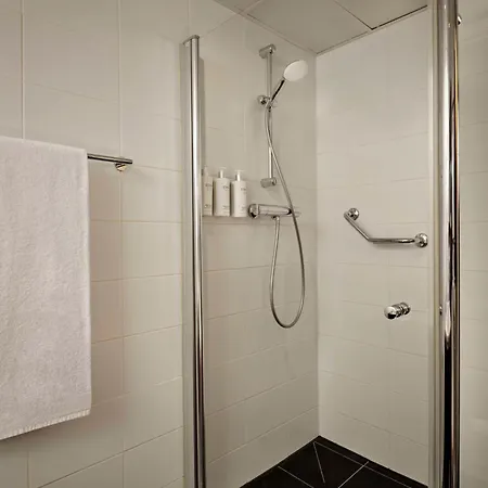 Szálloda Park Plaza 4*