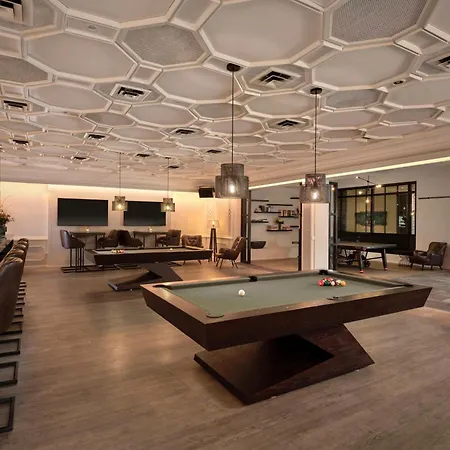 Park Plaza 4*