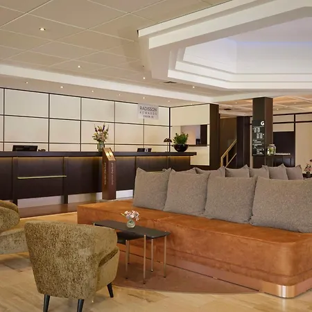 Park Plaza מלון 4*