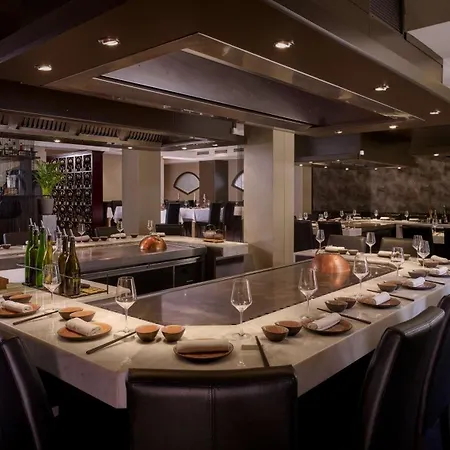 Park Plaza 4*