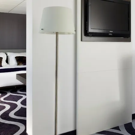 Park Plaza Hotel 4*