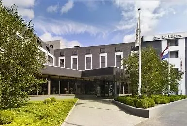 Park Plaza Hotel 4*