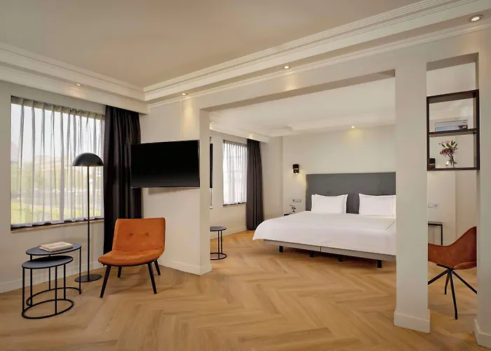 Ξενοδοχείο Park Plaza