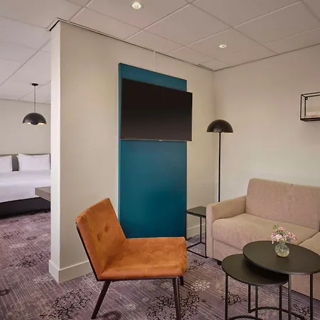 Park Plaza 4*